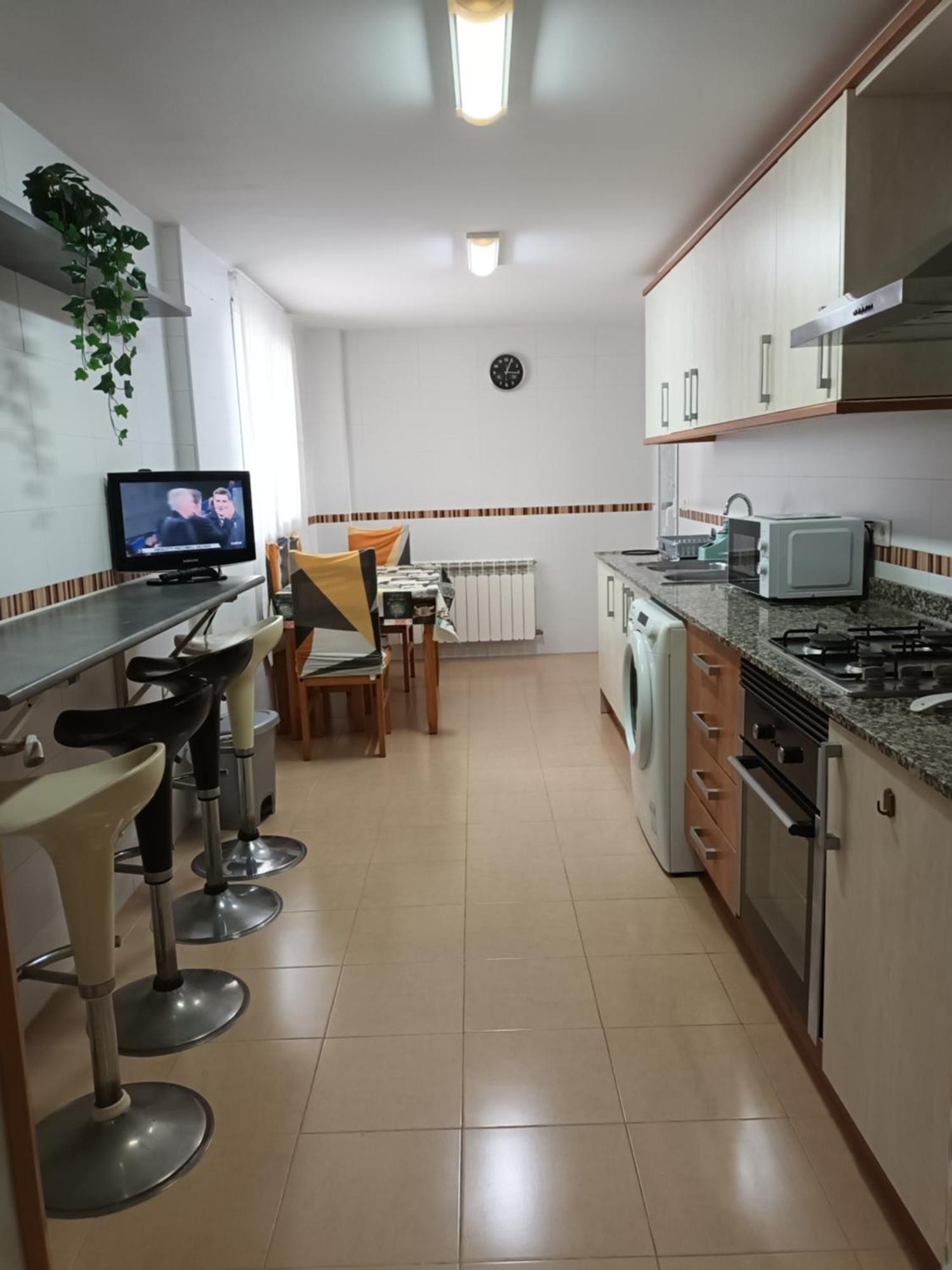 Piso Amplio De 3 Habitaciones, 2 Banos, Ascensor Y Parking Burriana Esterno foto